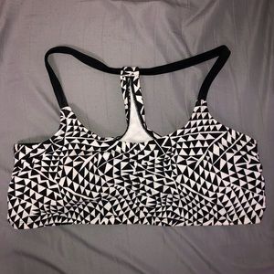 BW pattern bikini top, D/DD